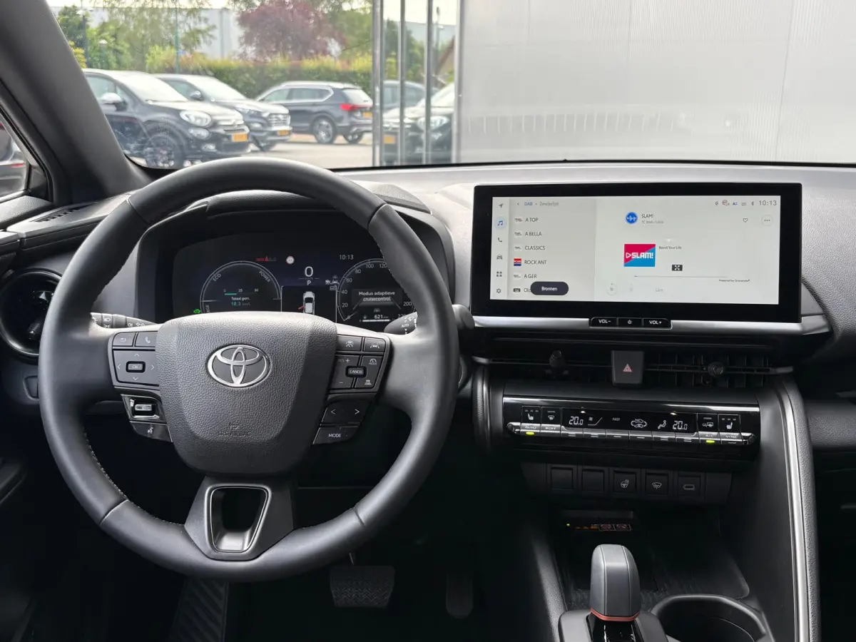 1.8 Hybrid 140PK First Edition Bi-Tone/Winter-pack/Gr.-navigatie/Elektr.klep/Camera/Adapt.-cruise