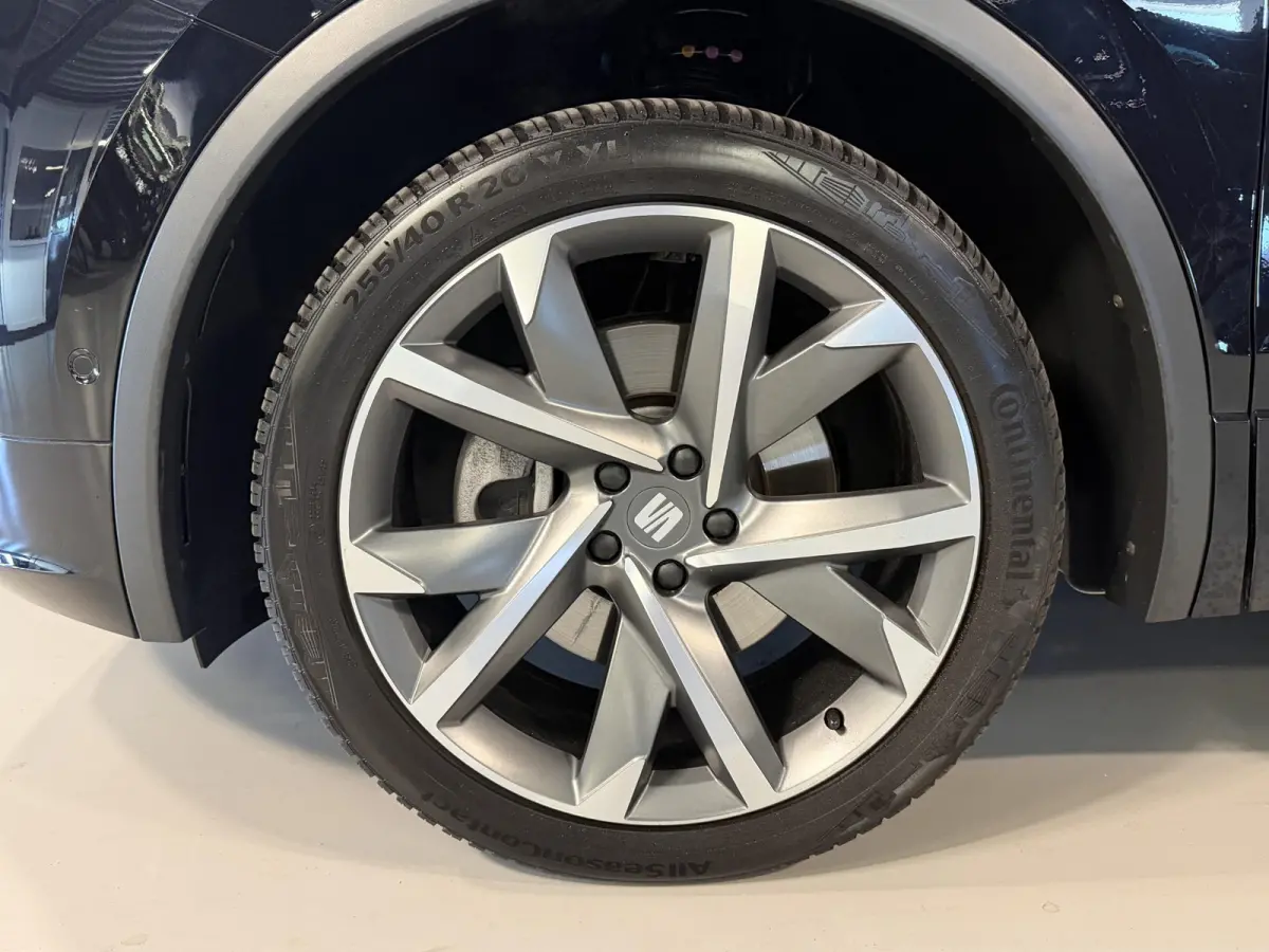 1.4 TSI e-Hybrid PHEV FR Business Intense 20"/Panoramadak/Trekhaak/Camera/Keyless/Dodehoek/Elektrische klep/Stuur + stoelverwarming v+a