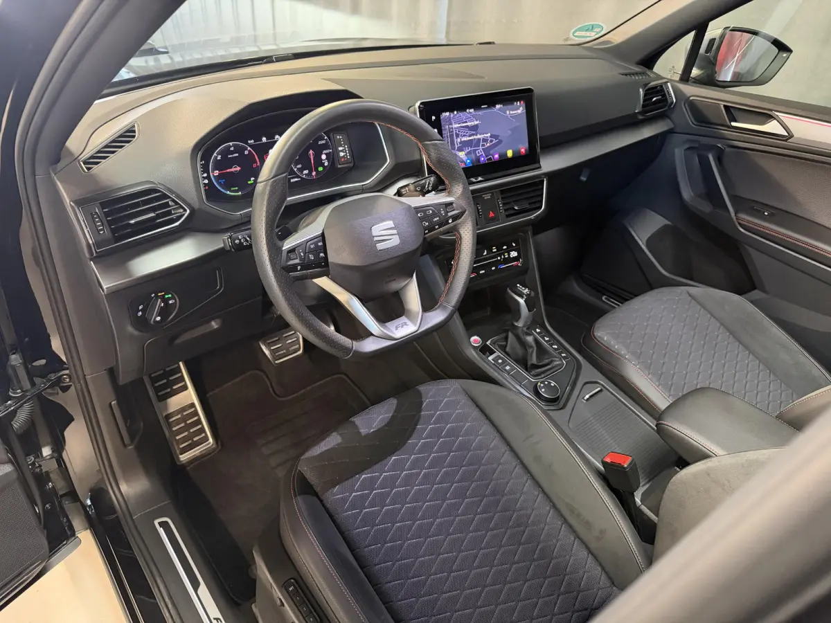 1.4 TSI e-Hybrid PHEV FR Business Intense 20"/Panoramadak/Trekhaak/Camera/Keyless/Dodehoek/Elektrische klep/Stuur + stoelverwarming v+a