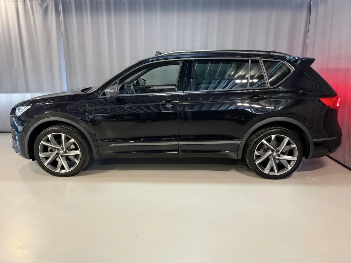 1.4 TSI e-Hybrid PHEV FR Business Intense 20"/Panoramadak/Trekhaak/Camera/Keyless/Dodehoek/Elektrische klep/Stuur + stoelverwarming v+a