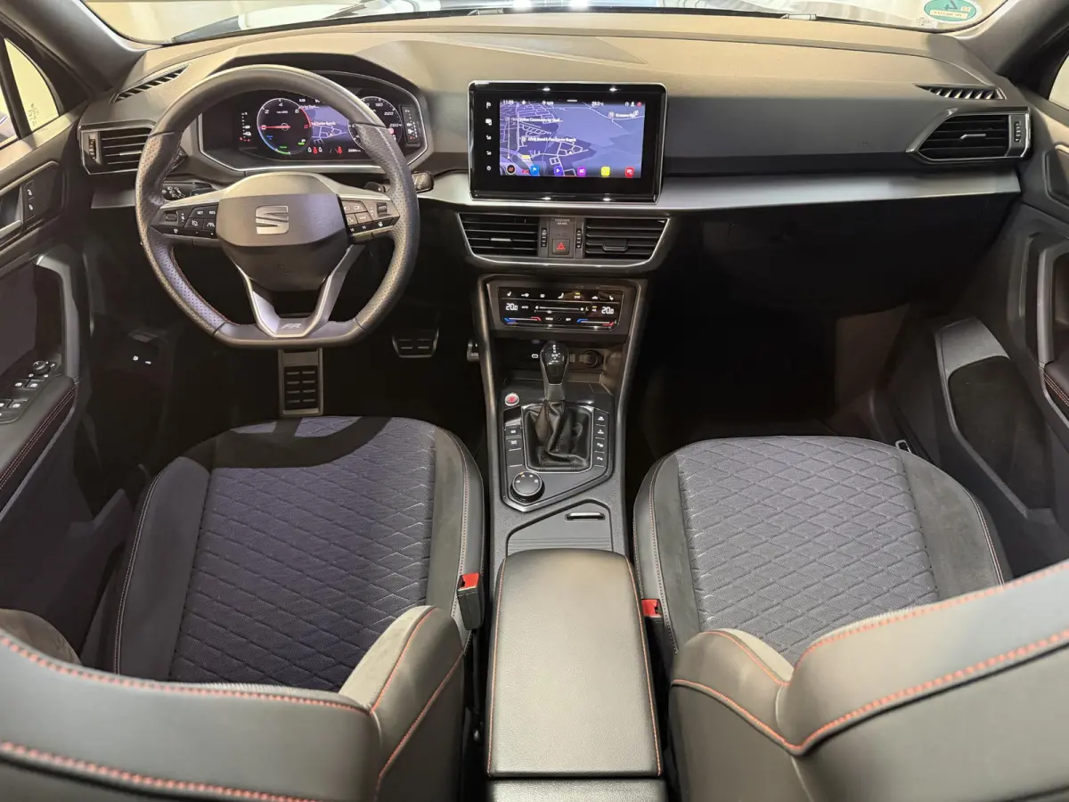 1.4 TSI e-Hybrid PHEV FR Business Intense 20"/Panoramadak/Trekhaak/Camera/Keyless/Dodehoek/Elektrische klep/Stuur + stoelverwarming v+a