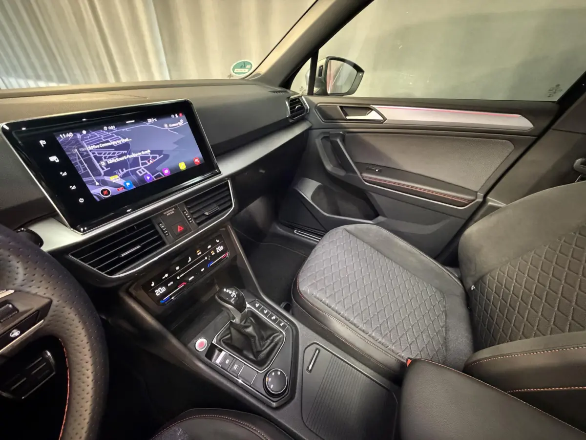 1.4 TSI e-Hybrid PHEV FR Business Intense 20"/Panoramadak/Trekhaak/Camera/Keyless/Dodehoek/Elektrische klep/Stuur + stoelverwarming v+a