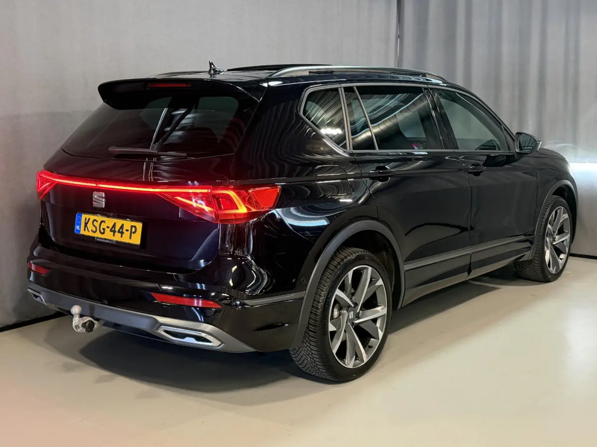 1.4 TSI e-Hybrid PHEV FR Business Intense 20"/Panoramadak/Trekhaak/Camera/Keyless/Dodehoek/Elektrische klep/Stuur + stoelverwarming v+a
