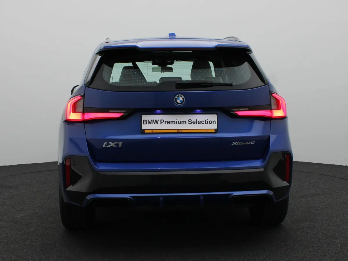 xDrive30 M Sportpakket | Innovation Pack | Comfort Pack | Trekhaak | Elektrisch Verstelbare Sportstoelen | Driving Assistant Professional | Head Up Display | Harman Kardon | 18''