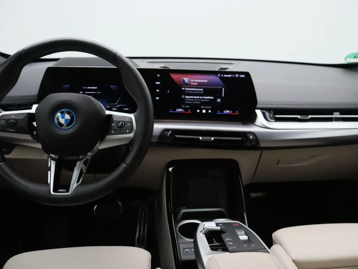 xDrive30 M Sportpakket | Innovation Pack | Comfort Pack | Trekhaak | Elektrisch Verstelbare Sportstoelen | Driving Assistant Professional | Head Up Display | Harman Kardon | 18''