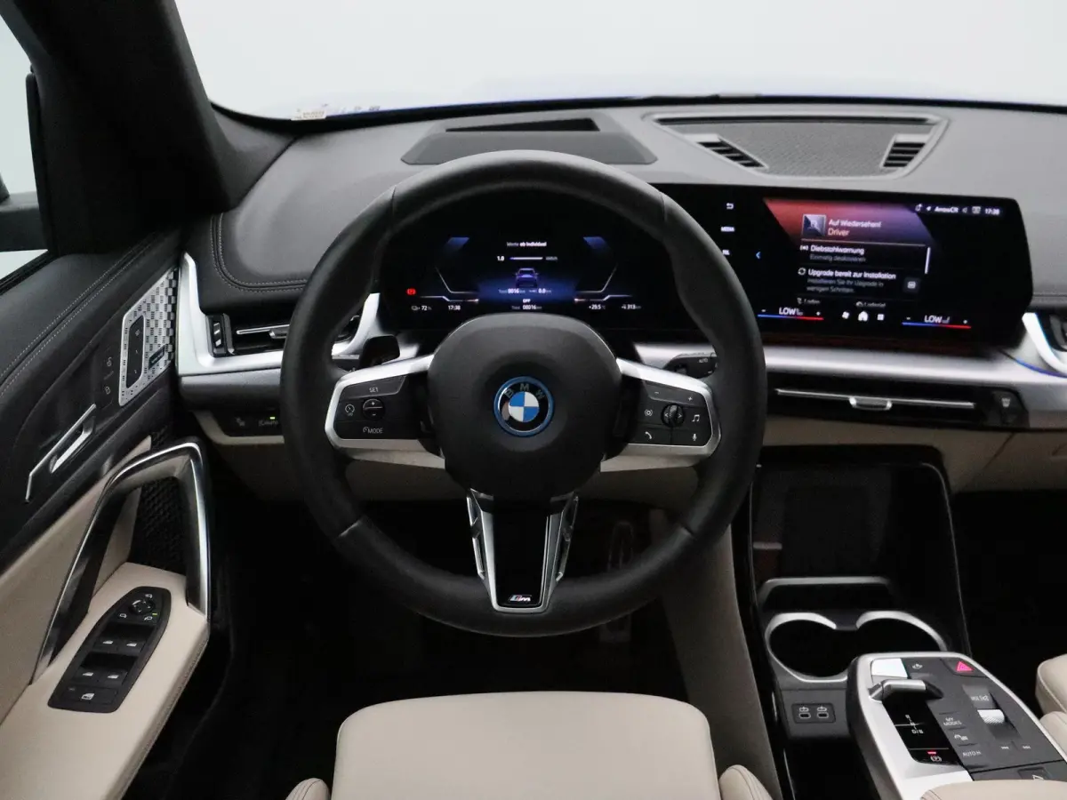 xDrive30 M Sportpakket | Innovation Pack | Comfort Pack | Trekhaak | Elektrisch Verstelbare Sportstoelen | Driving Assistant Professional | Head Up Display | Harman Kardon | 18''