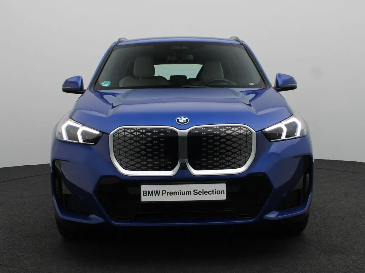 xDrive30 M Sportpakket | Innovation Pack | Comfort Pack | Trekhaak | Elektrisch Verstelbare Sportstoelen | Driving Assistant Professional | Head Up Display | Harman Kardon | 18''