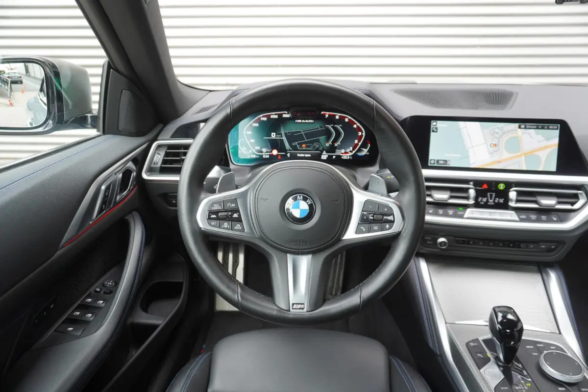 M440i xDrive Driving Assistant Professional | BMW Laserlight | HiFi System | 19 inch LM Dubbelspaak M wielen | BMW Head-Up Display