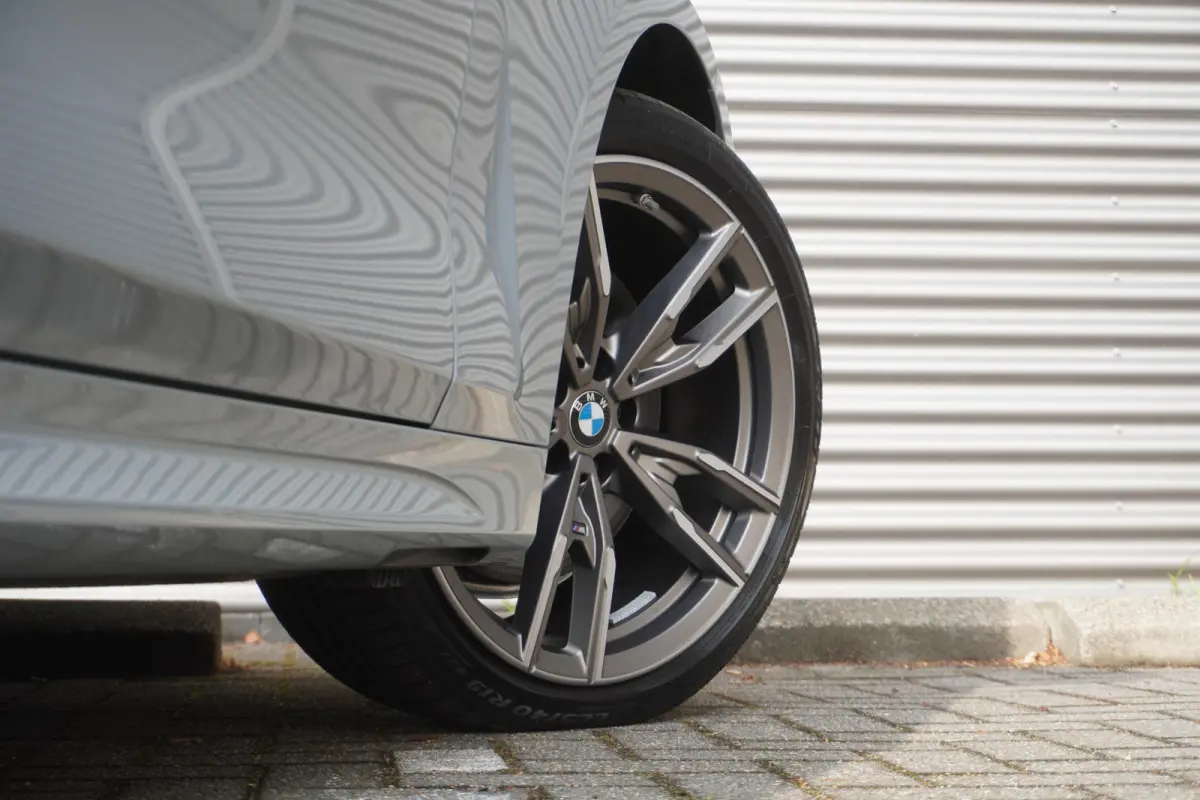M440i xDrive Driving Assistant Professional | BMW Laserlight | HiFi System | 19 inch LM Dubbelspaak M wielen | BMW Head-Up Display