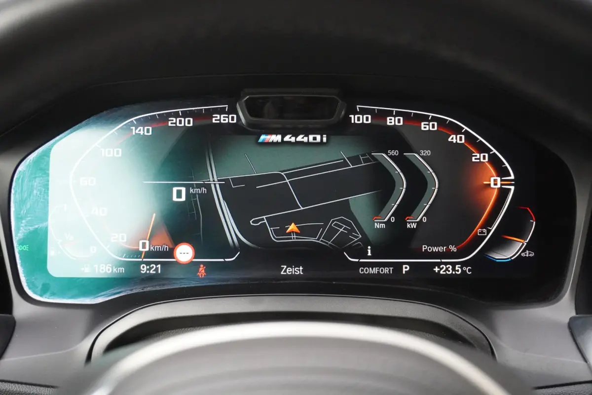 M440i xDrive Driving Assistant Professional | BMW Laserlight | HiFi System | 19 inch LM Dubbelspaak M wielen | BMW Head-Up Display