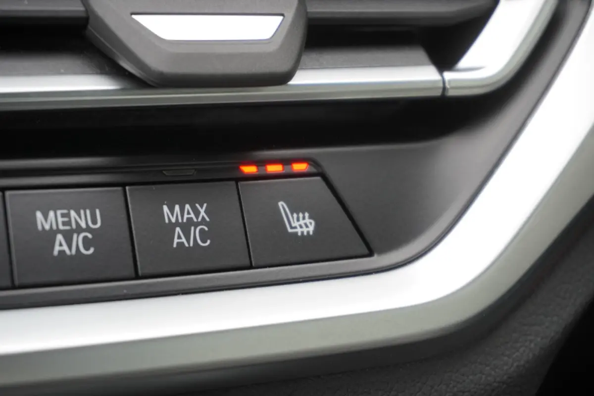 M440i xDrive Driving Assistant Professional | BMW Laserlight | HiFi System | 19 inch LM Dubbelspaak M wielen | BMW Head-Up Display