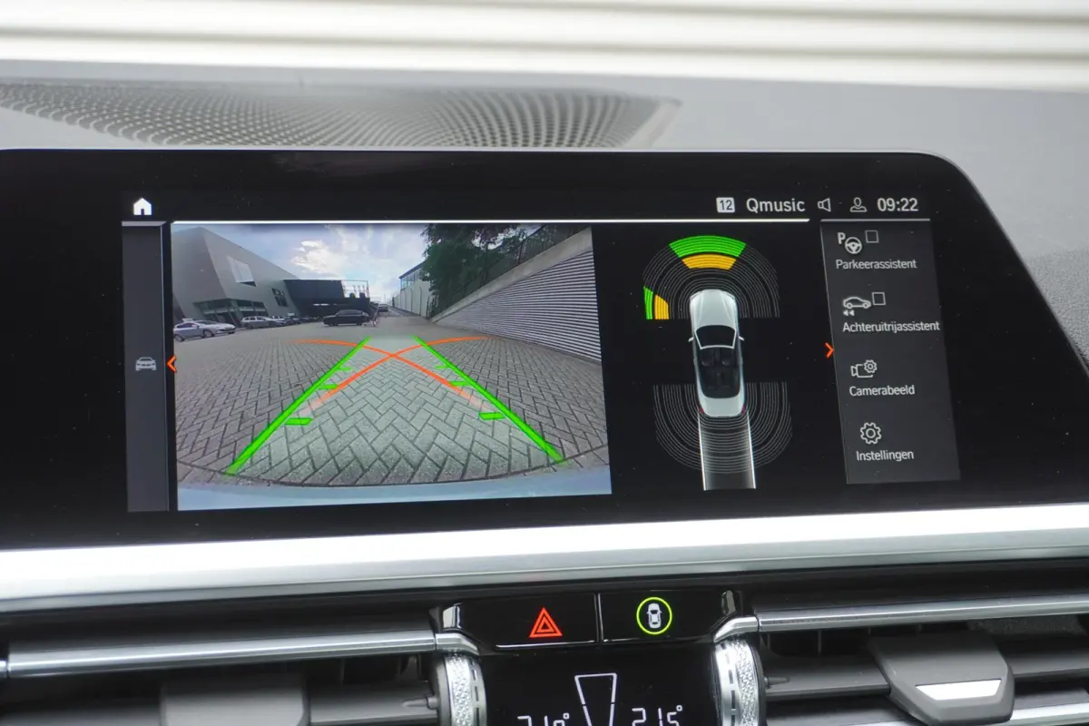 M440i xDrive Driving Assistant Professional | BMW Laserlight | HiFi System | 19 inch LM Dubbelspaak M wielen | BMW Head-Up Display