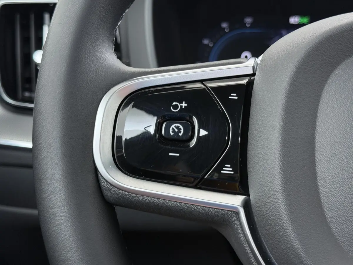 2.0 T8 Plug-in-hybrid AWD Polestar Engineered VAN:53.900,- VOOR:48.877,- UW HERFSTVOORDEEL:5.023,- ELEKTRISCHE TREKHAAK| VOLVO DEALER ONDERHOUDEN RECENT ONDERHOUD GEHAD| ELEKTRISCHE STOELEN 