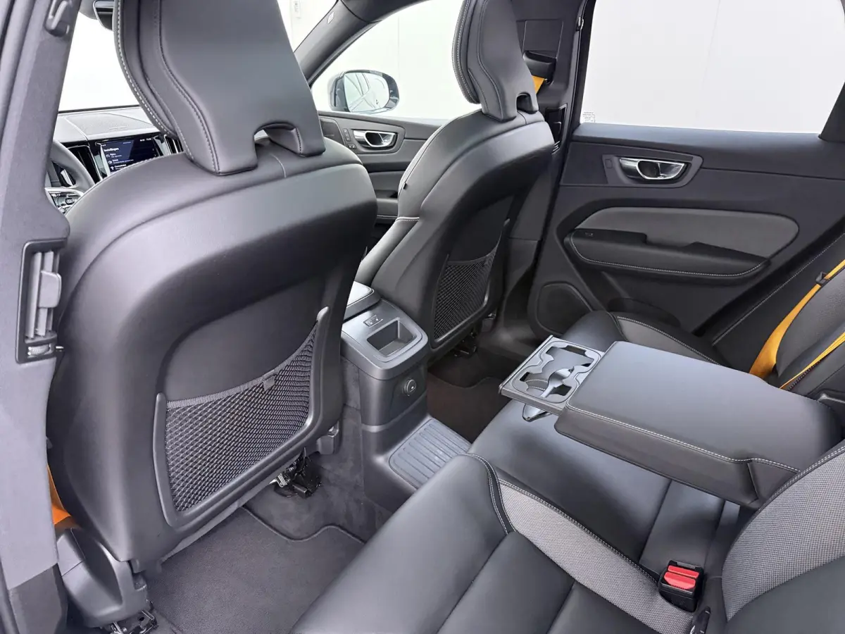 2.0 T8 Plug-in-hybrid AWD Polestar Engineered VAN:53.900,- VOOR:48.877,- UW HERFSTVOORDEEL:5.023,- ELEKTRISCHE TREKHAAK| VOLVO DEALER ONDERHOUDEN RECENT ONDERHOUD GEHAD| ELEKTRISCHE STOELEN 