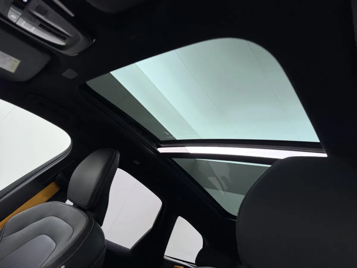 2.0 T8 Plug-in-hybrid AWD Polestar Engineered VAN:53.900,- VOOR:48.877,- UW HERFSTVOORDEEL:5.023,- ELEKTRISCHE TREKHAAK| VOLVO DEALER ONDERHOUDEN RECENT ONDERHOUD GEHAD| ELEKTRISCHE STOELEN 