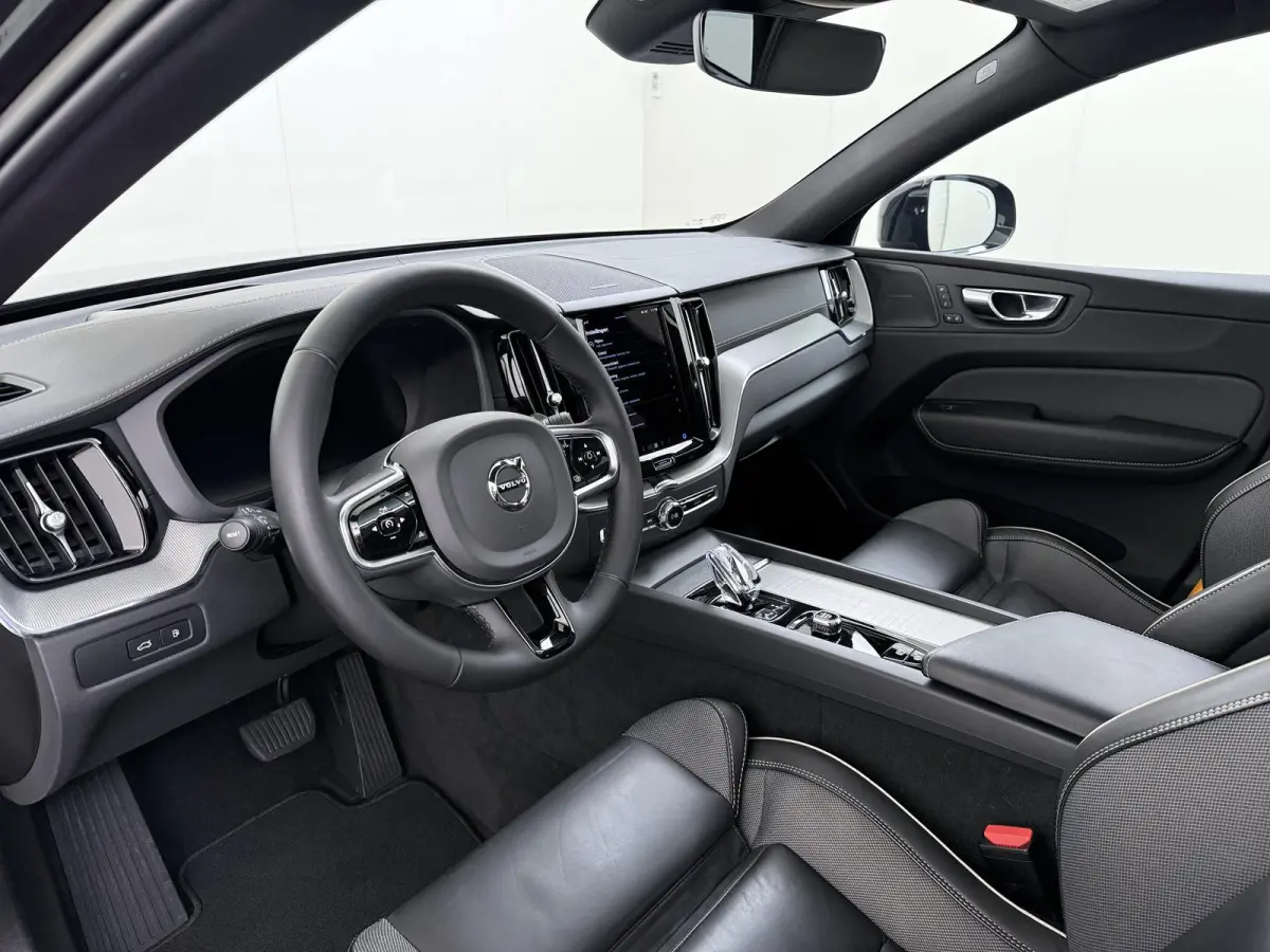 2.0 T8 Plug-in-hybrid AWD Polestar Engineered VAN:53.900,- VOOR:48.877,- UW HERFSTVOORDEEL:5.023,- ELEKTRISCHE TREKHAAK| VOLVO DEALER ONDERHOUDEN RECENT ONDERHOUD GEHAD| ELEKTRISCHE STOELEN 