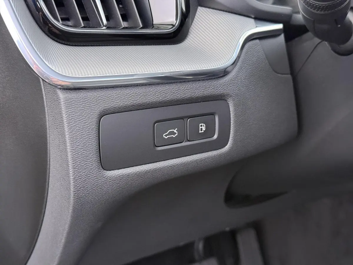2.0 T8 Plug-in-hybrid AWD Polestar Engineered VAN:53.900,- VOOR:48.877,- UW HERFSTVOORDEEL:5.023,- ELEKTRISCHE TREKHAAK| VOLVO DEALER ONDERHOUDEN RECENT ONDERHOUD GEHAD| ELEKTRISCHE STOELEN 