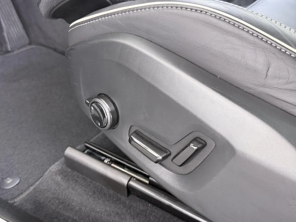 2.0 T8 Plug-in-hybrid AWD Polestar Engineered VAN:53.900,- VOOR:48.877,- UW HERFSTVOORDEEL:5.023,- ELEKTRISCHE TREKHAAK| VOLVO DEALER ONDERHOUDEN RECENT ONDERHOUD GEHAD| ELEKTRISCHE STOELEN 