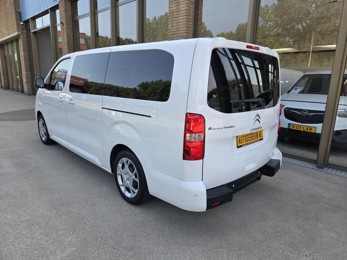 XL L3 75kWh Rolstoelauto / Rolstoelbus 7-Persoons met Bodemverlaging
