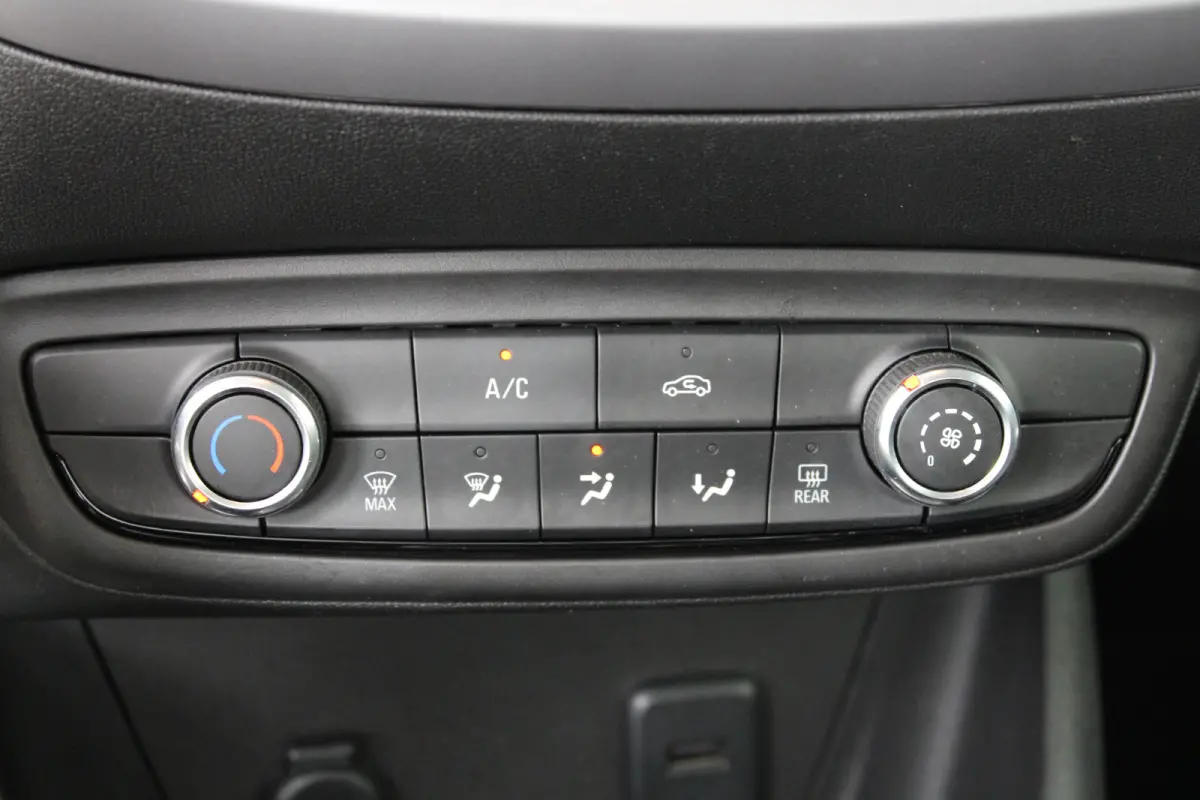 1.2 Edition | Cruise control | Android auto & Apple carplay | Airco |