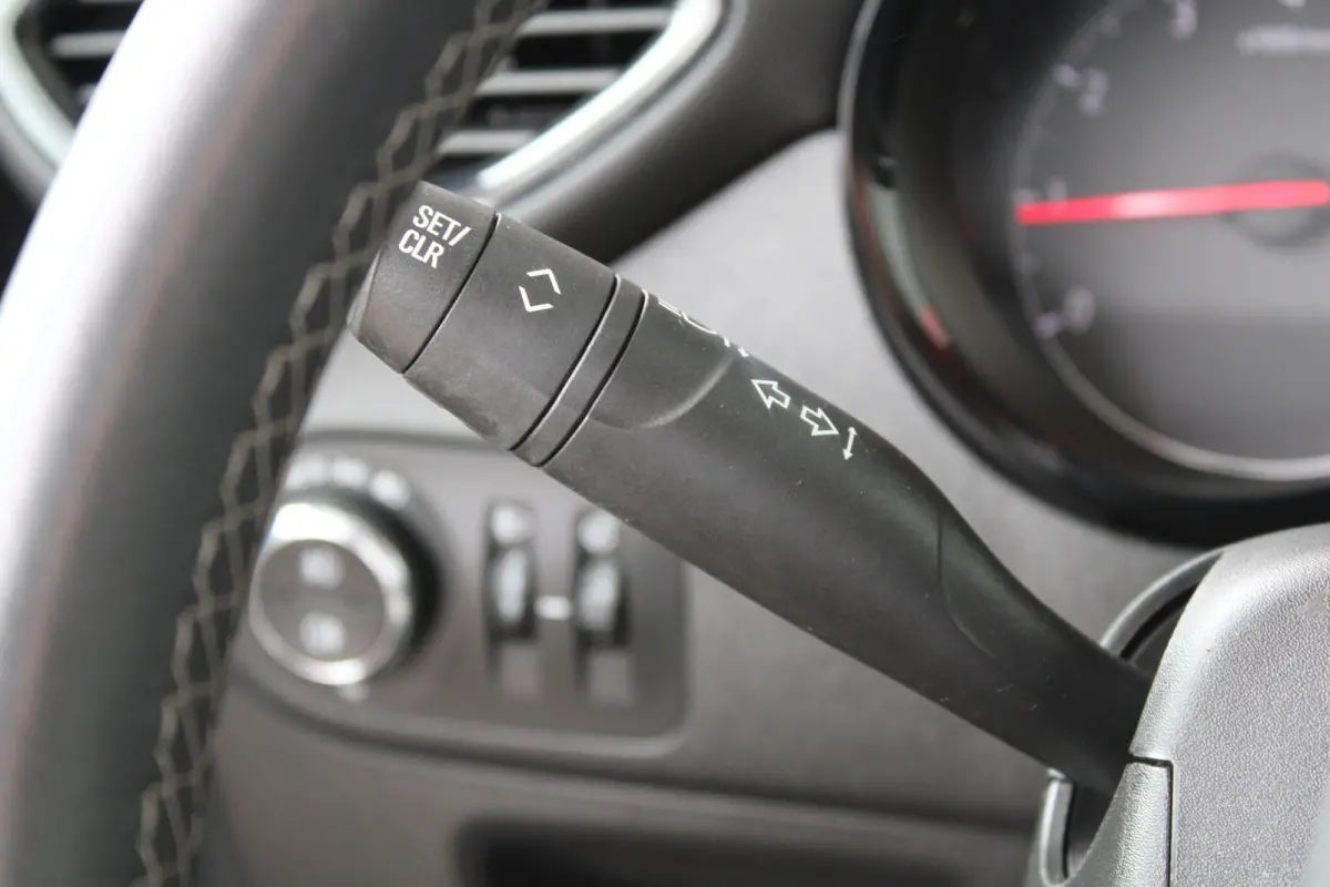 1.2 Edition | Cruise control | Android auto & Apple carplay | Airco |