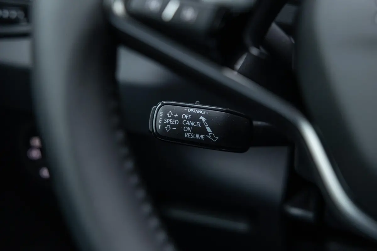 1.0 TSI 115pk Business Edition | Travel Assist Pakket | Navigatie Pakket | Achteruitrijcamera