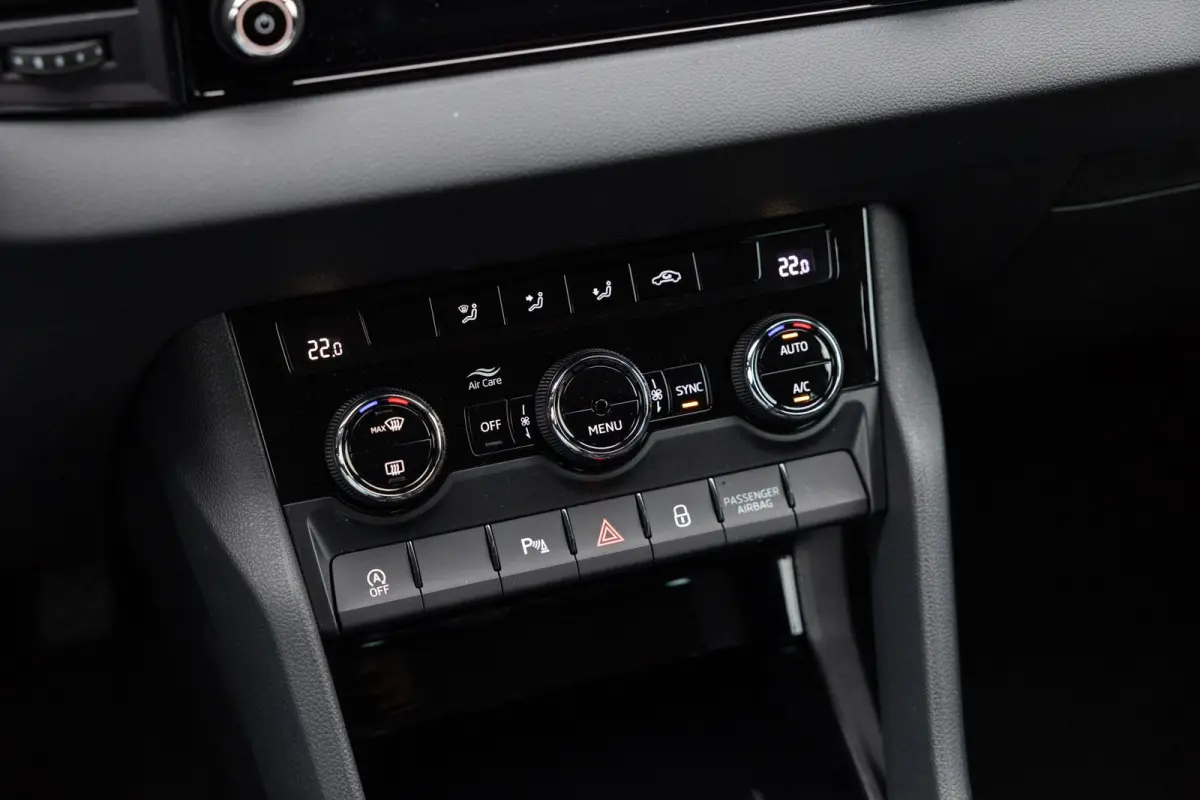 1.0 TSI 115pk Business Edition | Travel Assist Pakket | Navigatie Pakket | Achteruitrijcamera