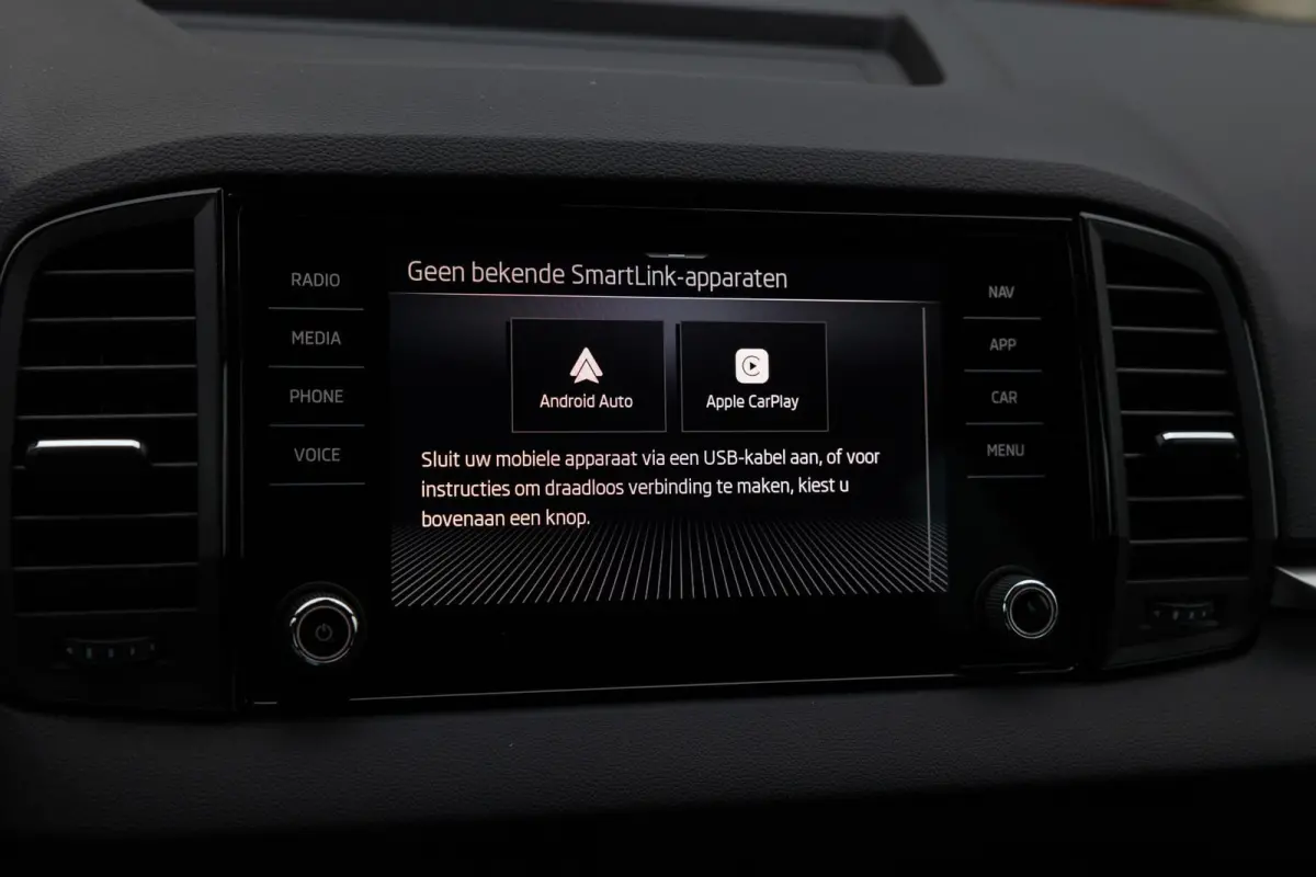 1.0 TSI 115pk Business Edition | Travel Assist Pakket | Navigatie Pakket | Achteruitrijcamera