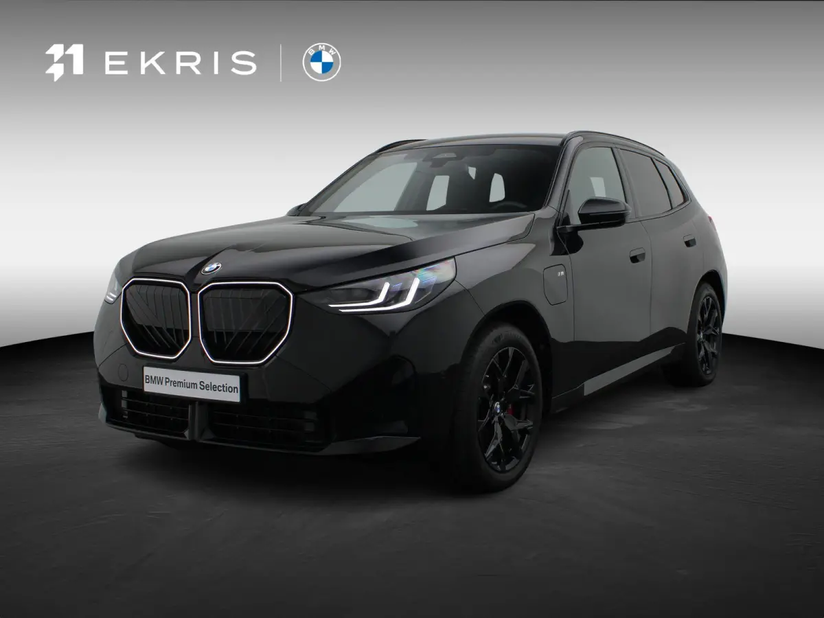 30e xDrive M Sportpakket Pro | Premium Pack | Trekhaak | Panoramadak | Elektrisch Verstelbare Sportstoelen | Driving Assistant | Harman Kardon | 19''