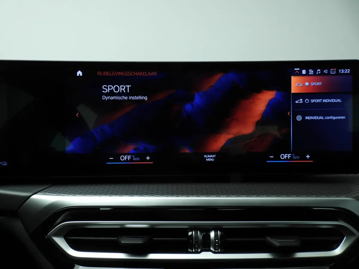320e | M-Sportpakket | LED | Navigatie | Sportstoelen | Stoelverwarming | Shadow line | DAB | Alu 18 inch