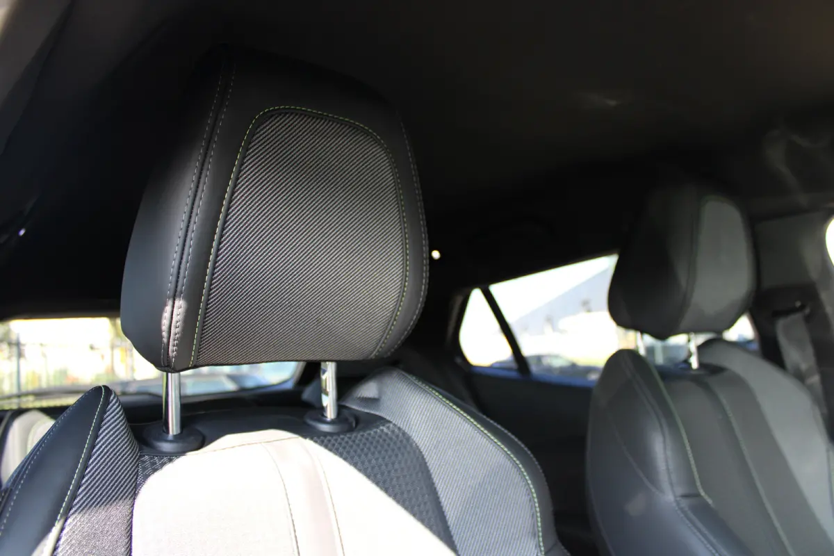 1.2 PureTech GT | Navigatie | Camera | Apple carplay | Full LED | NL auto | Parkeersensoren |