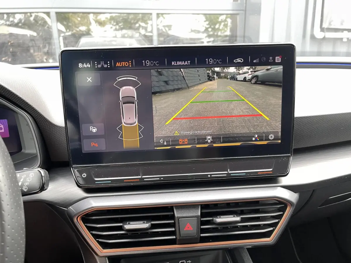 1.5 eTSI Business Edition Plus AUT. SPORT-STOELEN|SFEERVERLICHTING|CARPLAY|CAMERA|KEYLESS|DEALER ONDERHOUDEN|GARANTIE TOT DECEMBER 2027