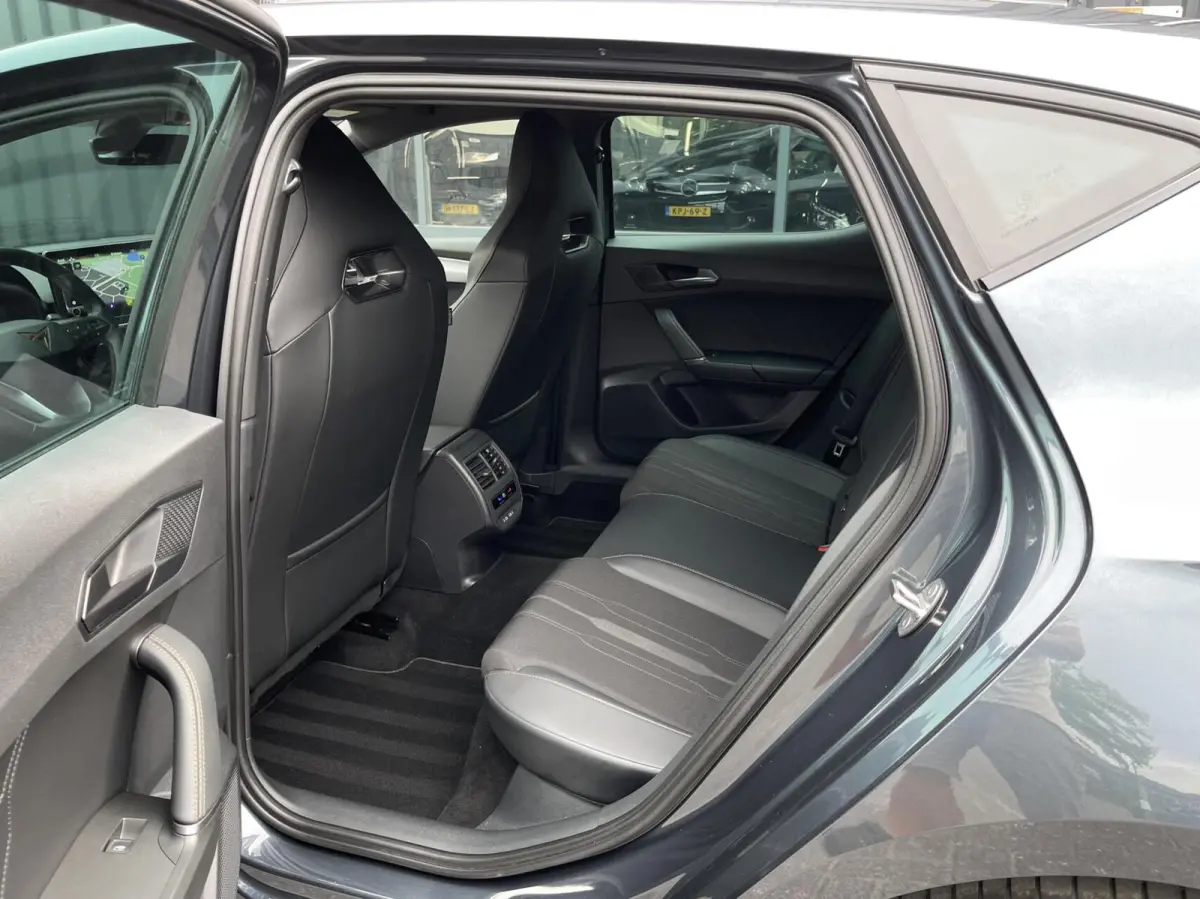 1.5 eTSI Business Edition Plus AUT. SPORT-STOELEN|SFEERVERLICHTING|CARPLAY|CAMERA|KEYLESS|DEALER ONDERHOUDEN|GARANTIE TOT DECEMBER 2027