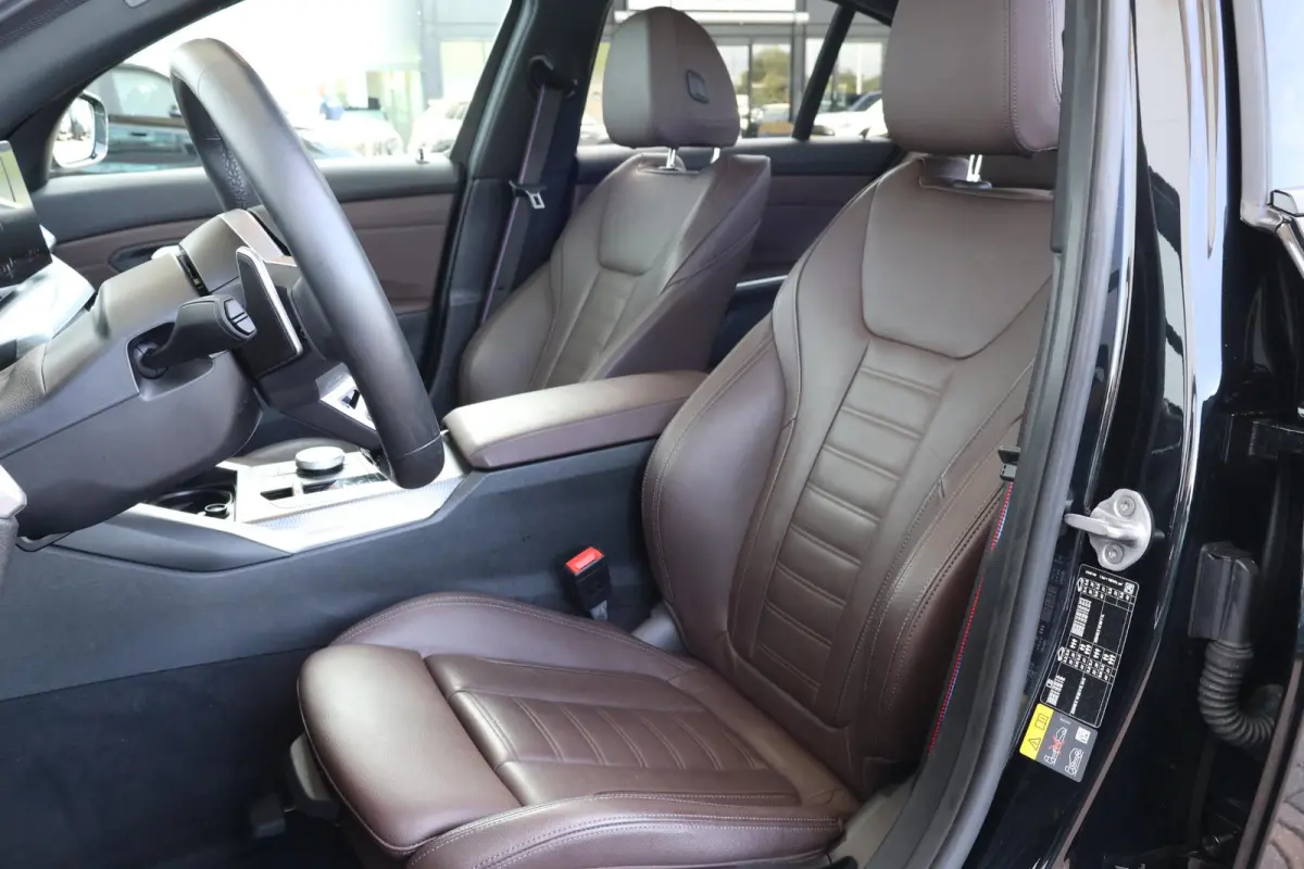 330e | SoH 100% | Sport Pakket Pro | Trekhaak | Verwarmde Voorstoelen | Adaptieve Led | Schuif/Kantel Dak | Achteruitrijcamera | Comforttoegang |