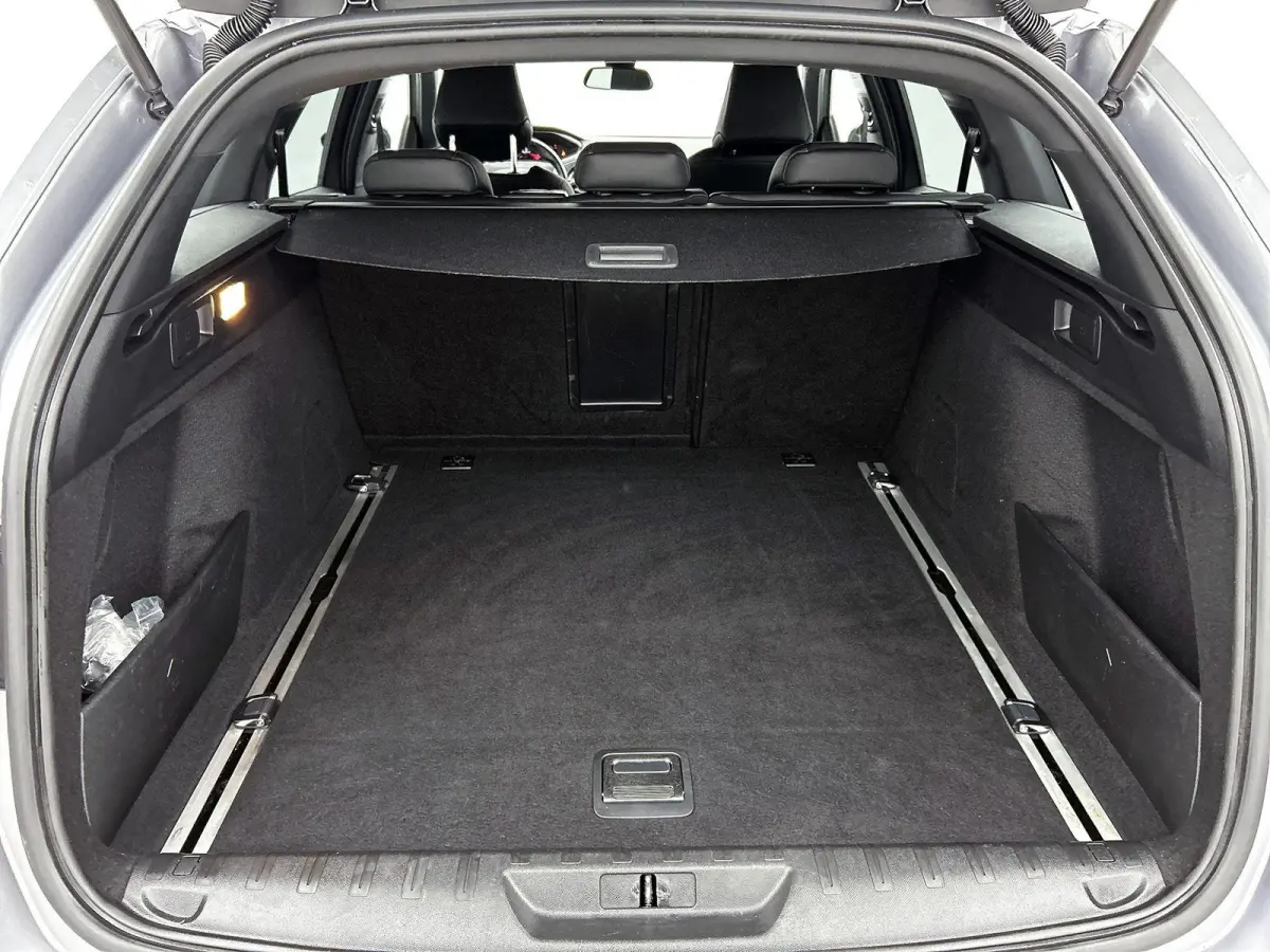 Blue Lease GT 130pk Automaat | Navigatie | Achteruitrijcamera | Full LED koplampen | Adaptieve Cruise Control | Keyless | Sportstoelen Leder/Alcantara verwarmd+massage | Climate Control | Pa