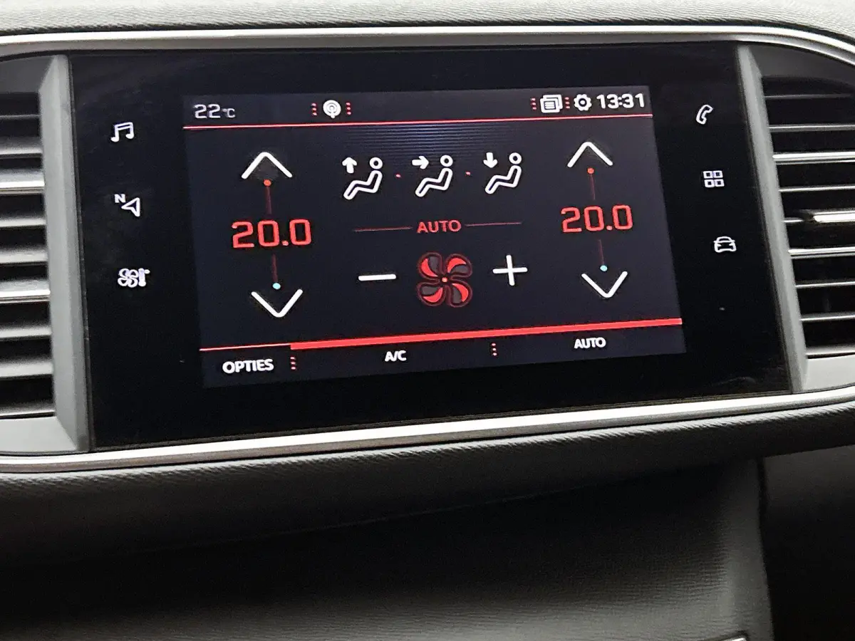 Blue Lease GT 130pk Automaat | Navigatie | Achteruitrijcamera | Full LED koplampen | Adaptieve Cruise Control | Keyless | Sportstoelen Leder/Alcantara verwarmd+massage | Climate Control | Pa