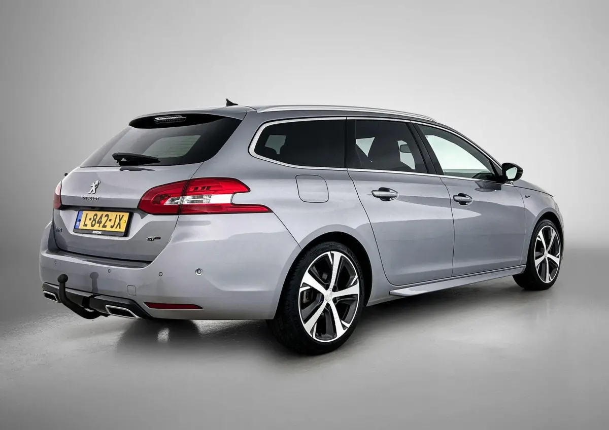 Blue Lease GT 130pk Automaat | Navigatie | Achteruitrijcamera | Full LED koplampen | Adaptieve Cruise Control | Keyless | Sportstoelen Leder/Alcantara verwarmd+massage | Climate Control | Pa