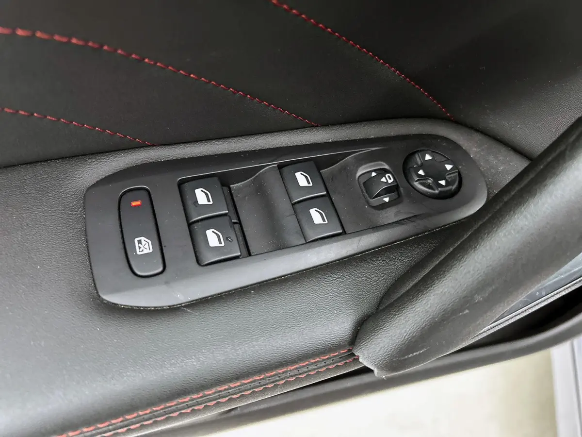 Blue Lease GT 130pk Automaat | Navigatie | Achteruitrijcamera | Full LED koplampen | Adaptieve Cruise Control | Keyless | Sportstoelen Leder/Alcantara verwarmd+massage | Climate Control | Pa