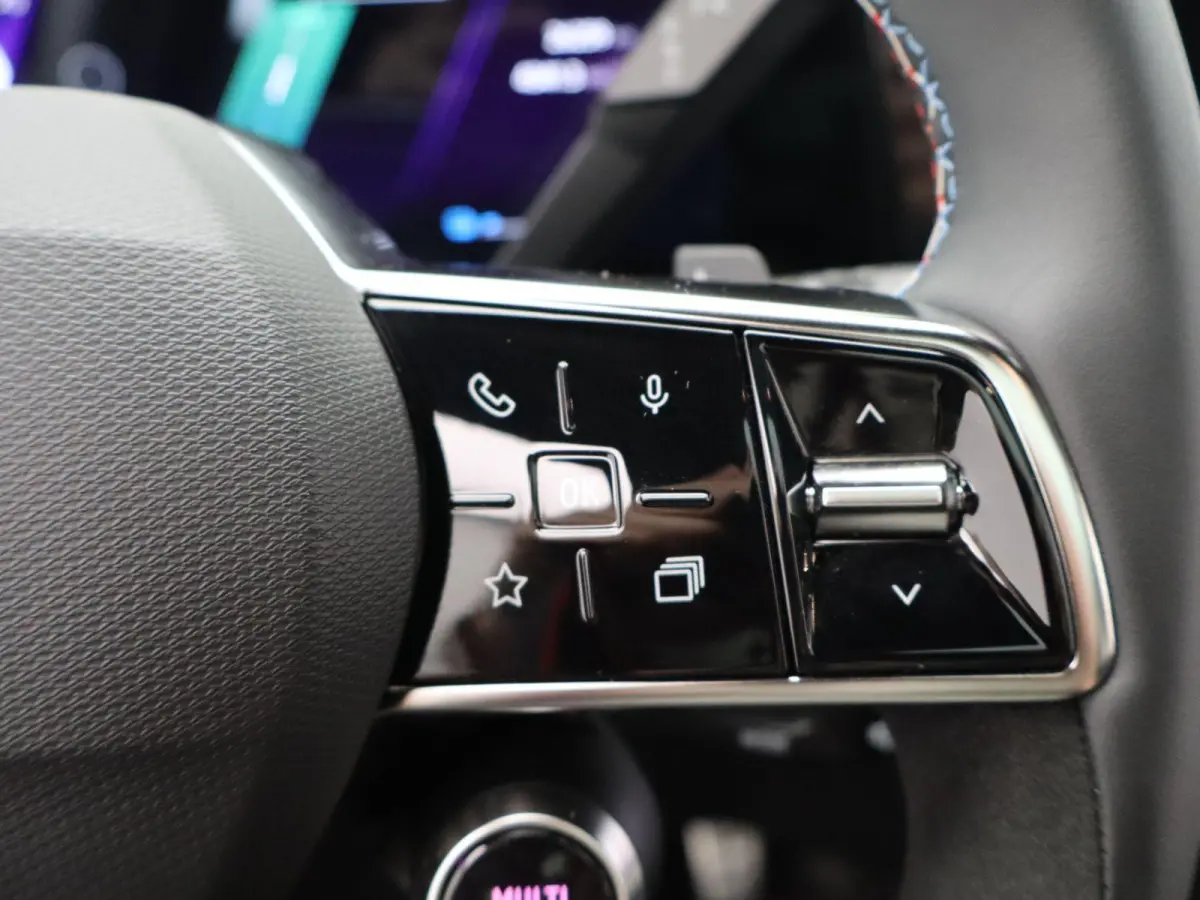 esprit Alpine Full Hybrid E-Tech 200 | Panoramadak | Head-Up Display | Matrix LED |