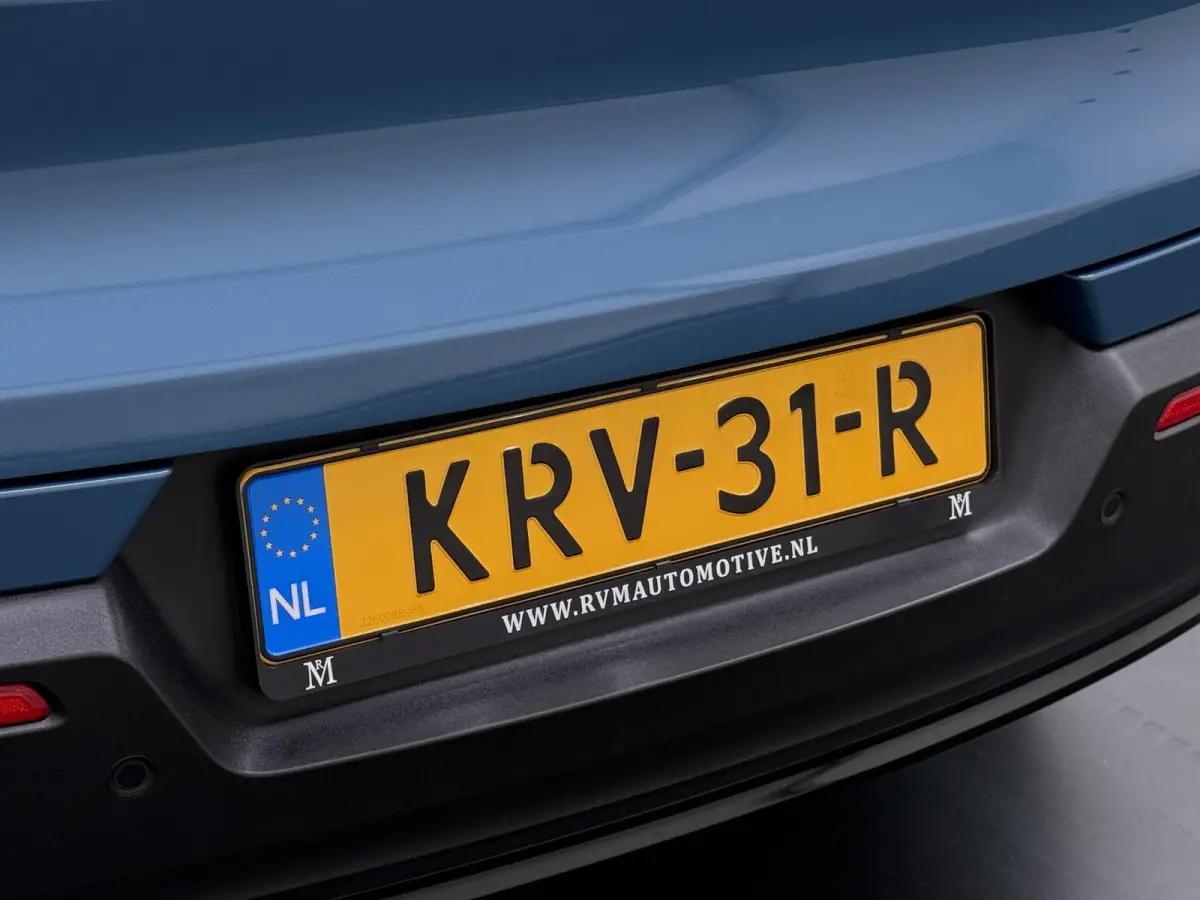 Recharge Core 70 kWh VAN:32.900,- VOOR:29.770,- UW HERFSTVOORDEEL:3.130,- SOH 95% | STOEL & STUUR VERWARMING | ACHTERUITRIJCAMERA | 12 MND BOVAG GARANTIE| PANO| VOLVO DEALER ONDERHOUDEN|