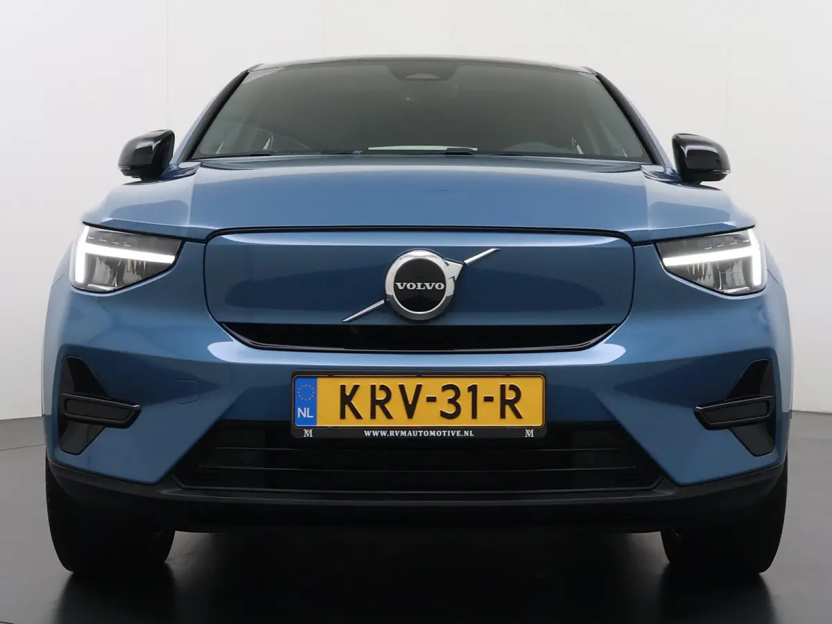 Recharge Core 70 kWh VAN:32.900,- VOOR:29.770,- UW HERFSTVOORDEEL:3.130,- SOH 95% | STOEL & STUUR VERWARMING | ACHTERUITRIJCAMERA | 12 MND BOVAG GARANTIE| PANO| VOLVO DEALER ONDERHOUDEN|