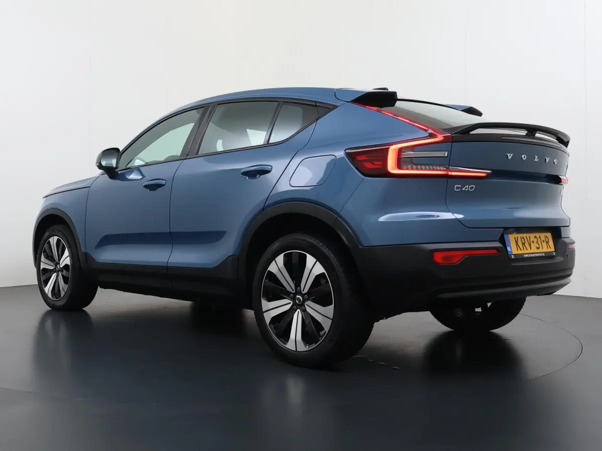 Recharge Core 70 kWh VAN:32.900,- VOOR:29.770,- UW HERFSTVOORDEEL:3.130,- SOH 95% | STOEL & STUUR VERWARMING | ACHTERUITRIJCAMERA | 12 MND BOVAG GARANTIE| PANO| VOLVO DEALER ONDERHOUDEN|