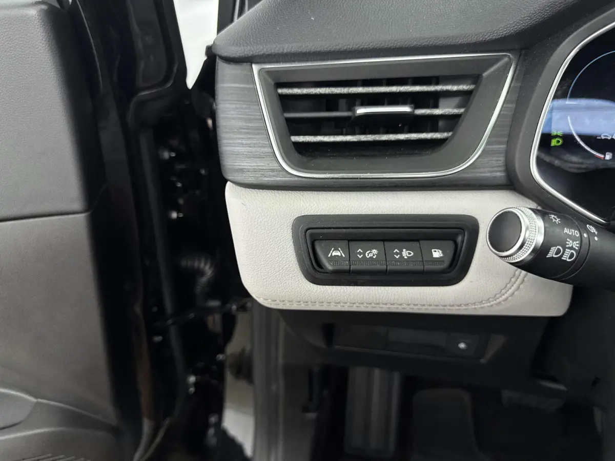 1.6 E-Tech Plug-in Hybrid 160 Initiale Paris | PANO | ACC | 360 Camera | BOSE | Stoelverwarming | Lane Asisst | elektr. stoelverstelling | Apple Carplay/Android Auto | lichtmetalen velgen 18