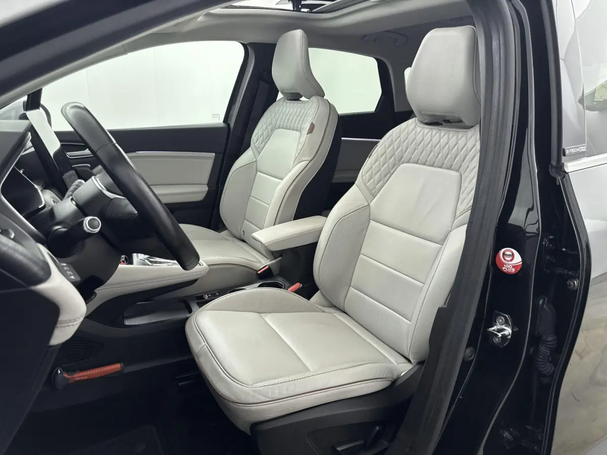 1.6 E-Tech Plug-in Hybrid 160 Initiale Paris | PANO | ACC | 360 Camera | BOSE | Stoelverwarming | Lane Asisst | elektr. stoelverstelling | Apple Carplay/Android Auto | lichtmetalen velgen 18