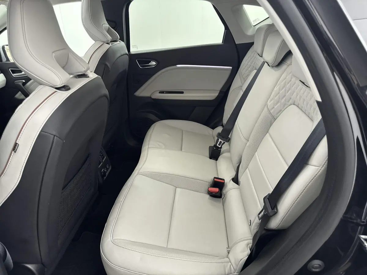 1.6 E-Tech Plug-in Hybrid 160 Initiale Paris | PANO | ACC | 360 Camera | BOSE | Stoelverwarming | Lane Asisst | elektr. stoelverstelling | Apple Carplay/Android Auto | lichtmetalen velgen 18