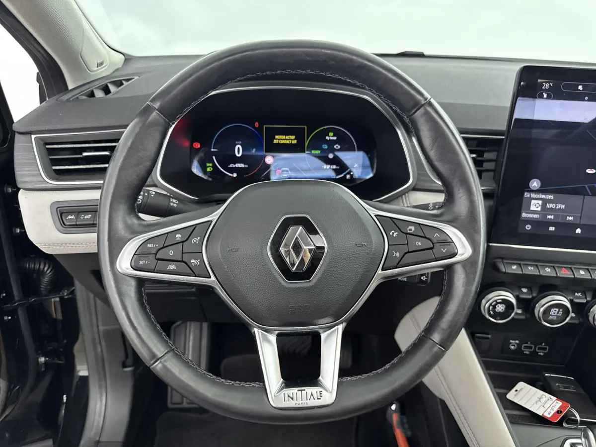 1.6 E-Tech Plug-in Hybrid 160 Initiale Paris | PANO | ACC | 360 Camera | BOSE | Stoelverwarming | Lane Asisst | elektr. stoelverstelling | Apple Carplay/Android Auto | lichtmetalen velgen 18