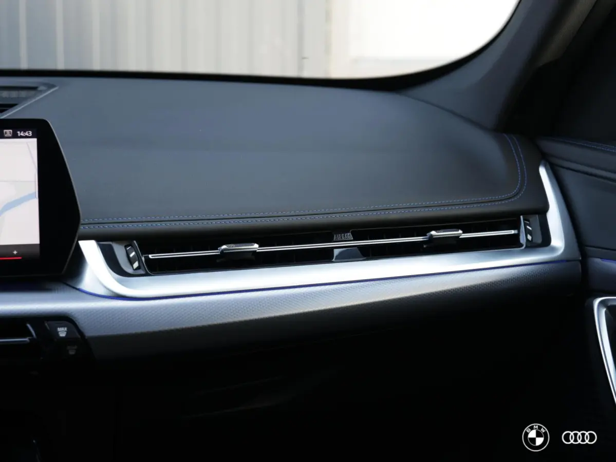 xDrive30 67 kWh M SPORT / KEYLESS ENTRY-START / 19" / AUT DIM SPIEGELS / DRAADLOOS LADEN TEL