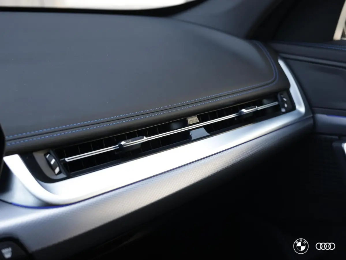 xDrive30 67 kWh M SPORT / KEYLESS ENTRY-START / 19" / AUT DIM SPIEGELS / DRAADLOOS LADEN TEL