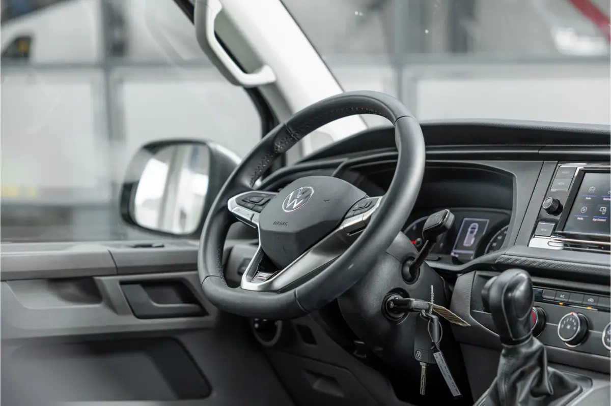 T6.1 2.0 TDI L2H1 DC 4Motion | Dubbel cabine | 5-zitter | Bi-Xenon | CarPlay | Camera | Navigatie | MF Stuur | Trekhaak | DAB | Cruise control