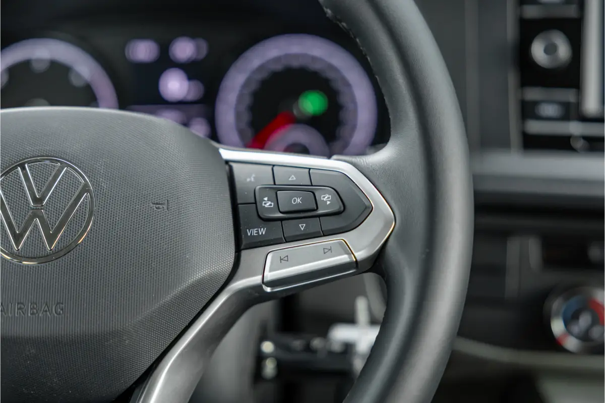 T6.1 2.0 TDI L2H1 DC 4Motion | Dubbel cabine | 5-zitter | Bi-Xenon | CarPlay | Camera | Navigatie | MF Stuur | Trekhaak | DAB | Cruise control